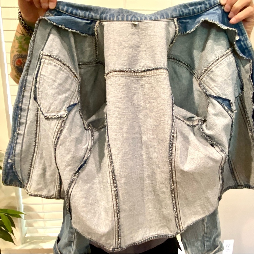 Unbranded denim jacket womens size M. No label for care instructions. Great cond - Picture 7 of 7